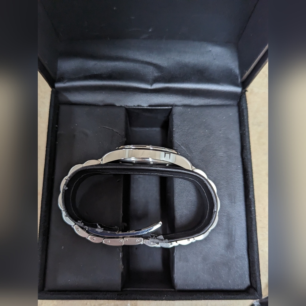Movado watch - Picture 6 of 6
